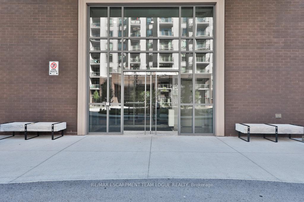 1 Bedroom Condo at 2490 Old Bronte,  Oakville For sale