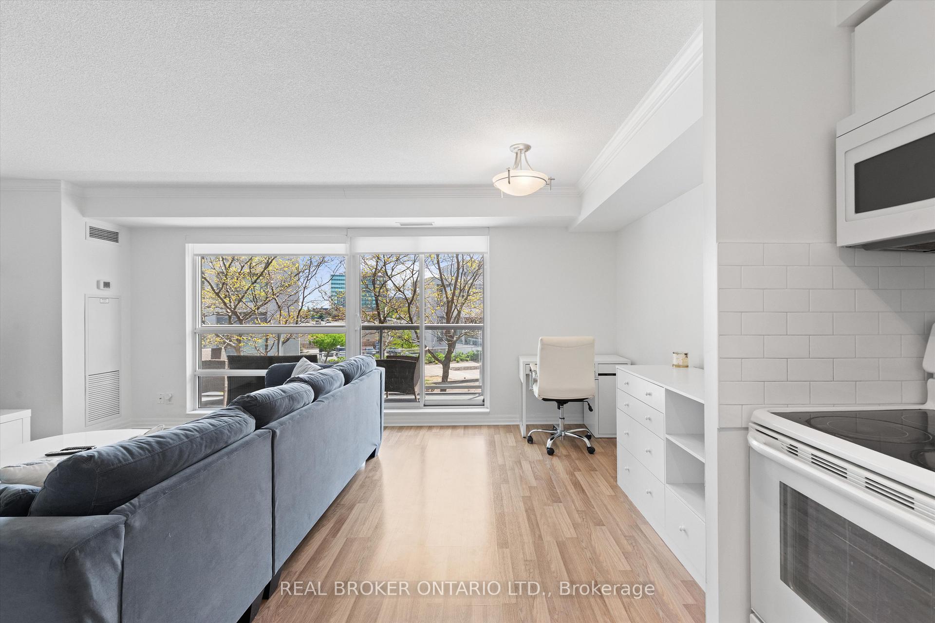 1 Bedroom Condo at 2035 Sheppard, Toronto For sale