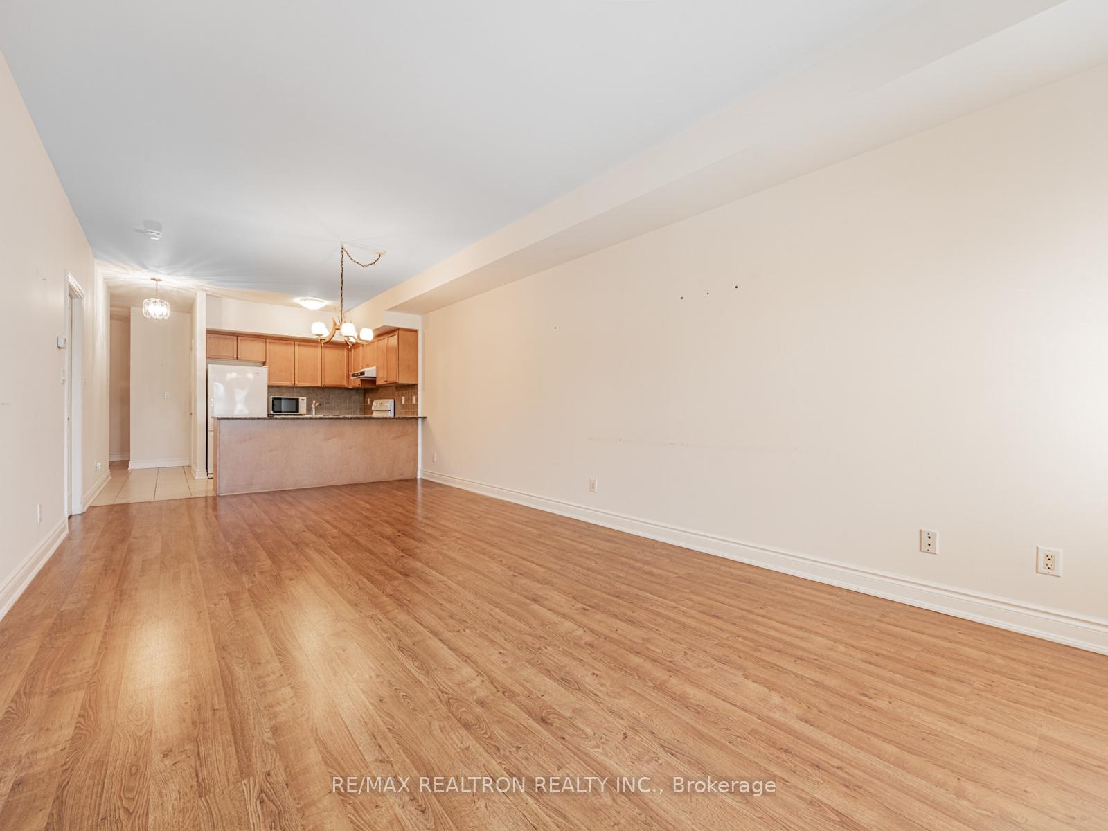 2 Bedrooms Condo at 9901 Keele, Vaughan For sale