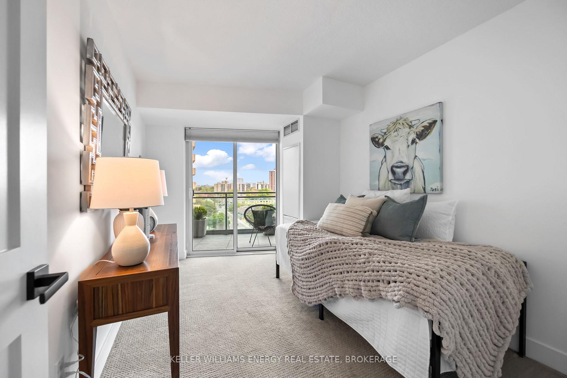 2 Bedrooms Condo at 1048 Broadview, Toronto For sale