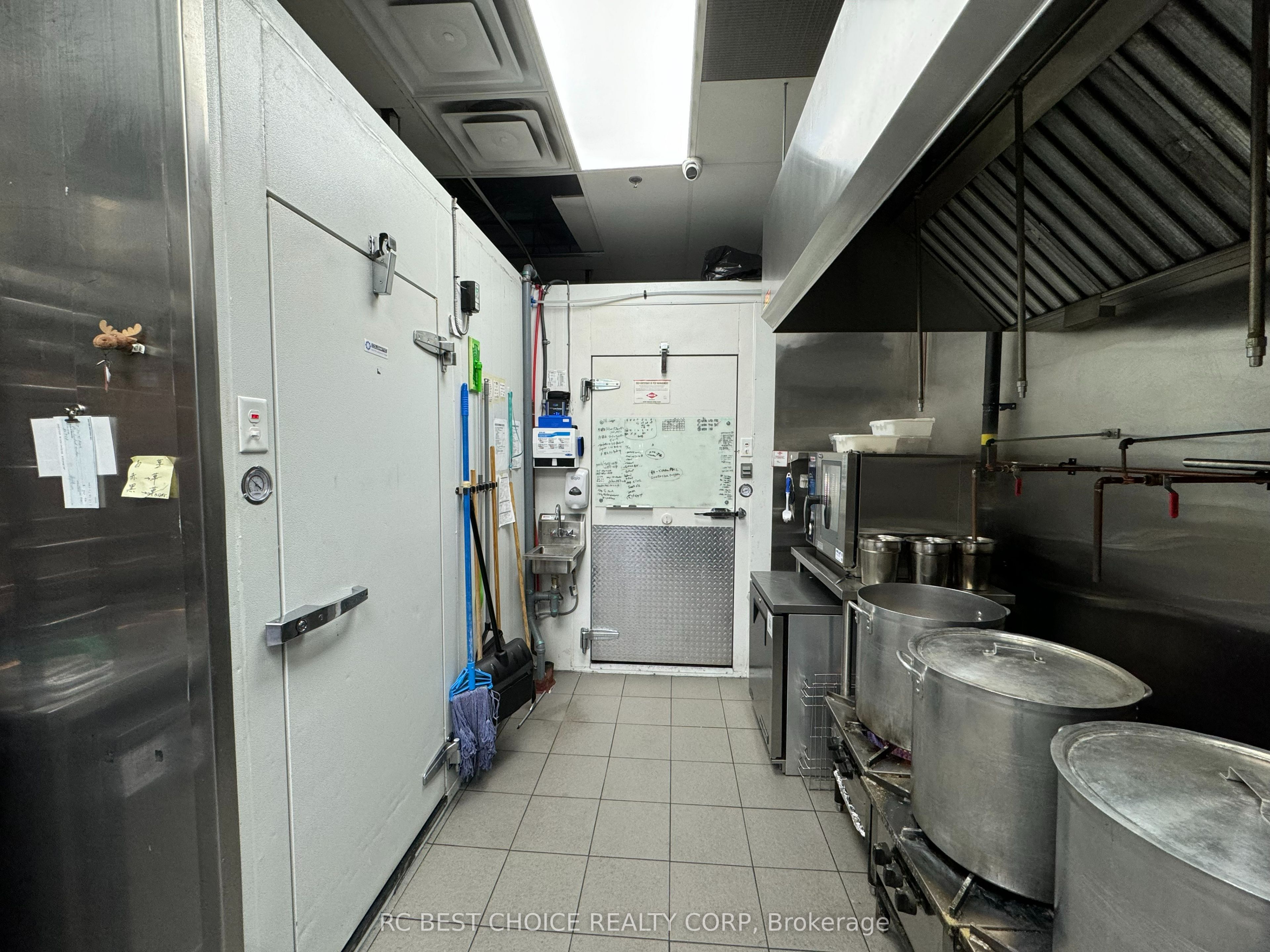 2131 Yonge Street, #3