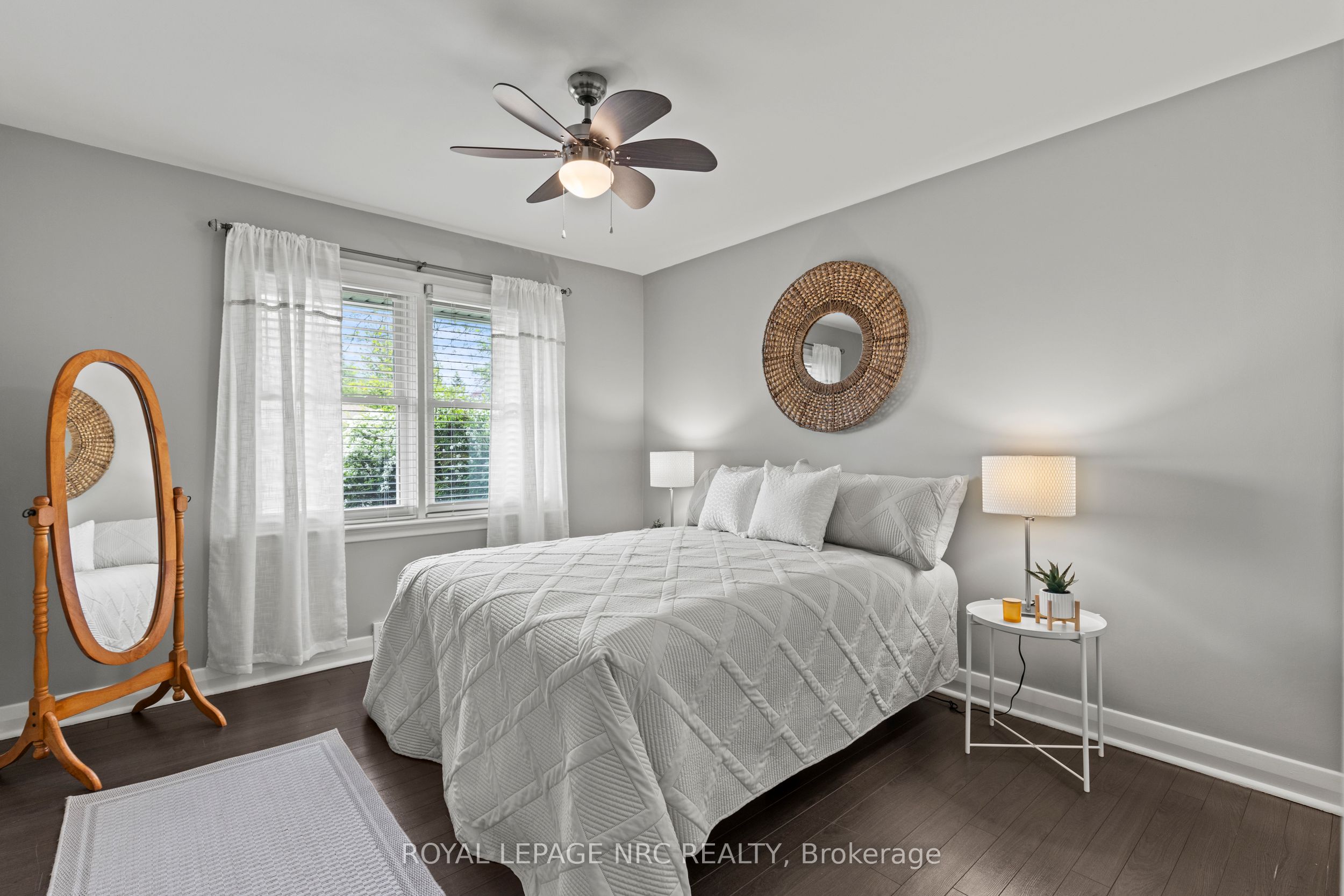 10 Whiteoak Drive