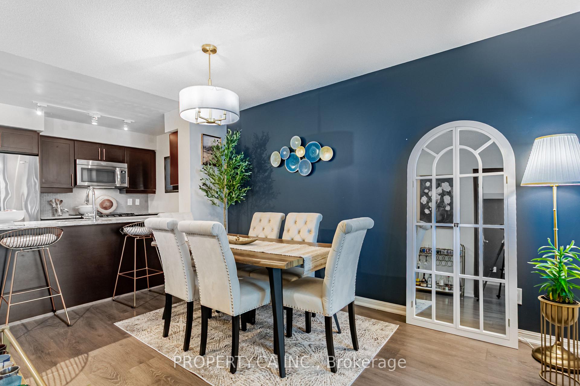 2 Bedrooms Condo at 35 Bastion, Toronto For sale