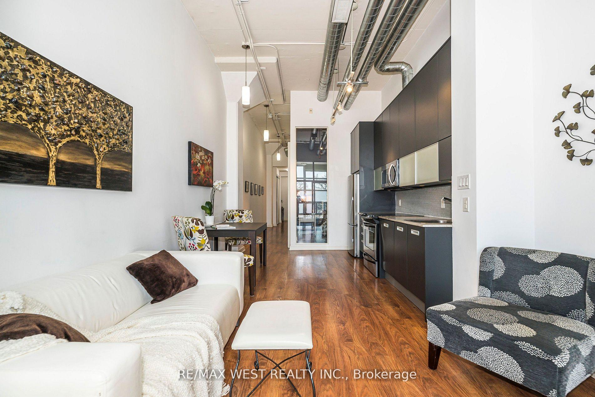 2 Bedrooms Condo at 380 Macpherson, Toronto For sale