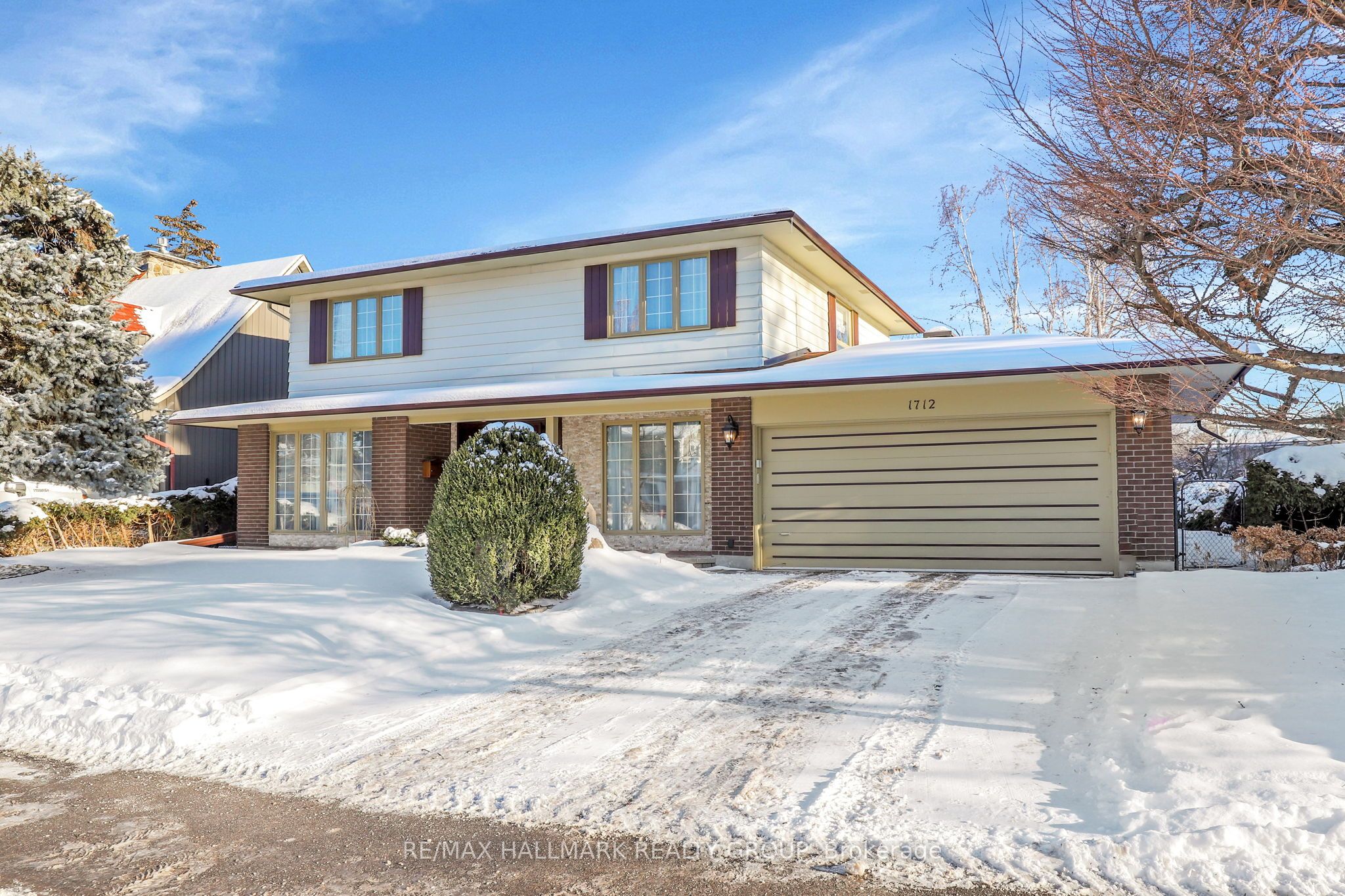 1712 Playfair Drive, AltaVistaandArea, ON K1H 5S6