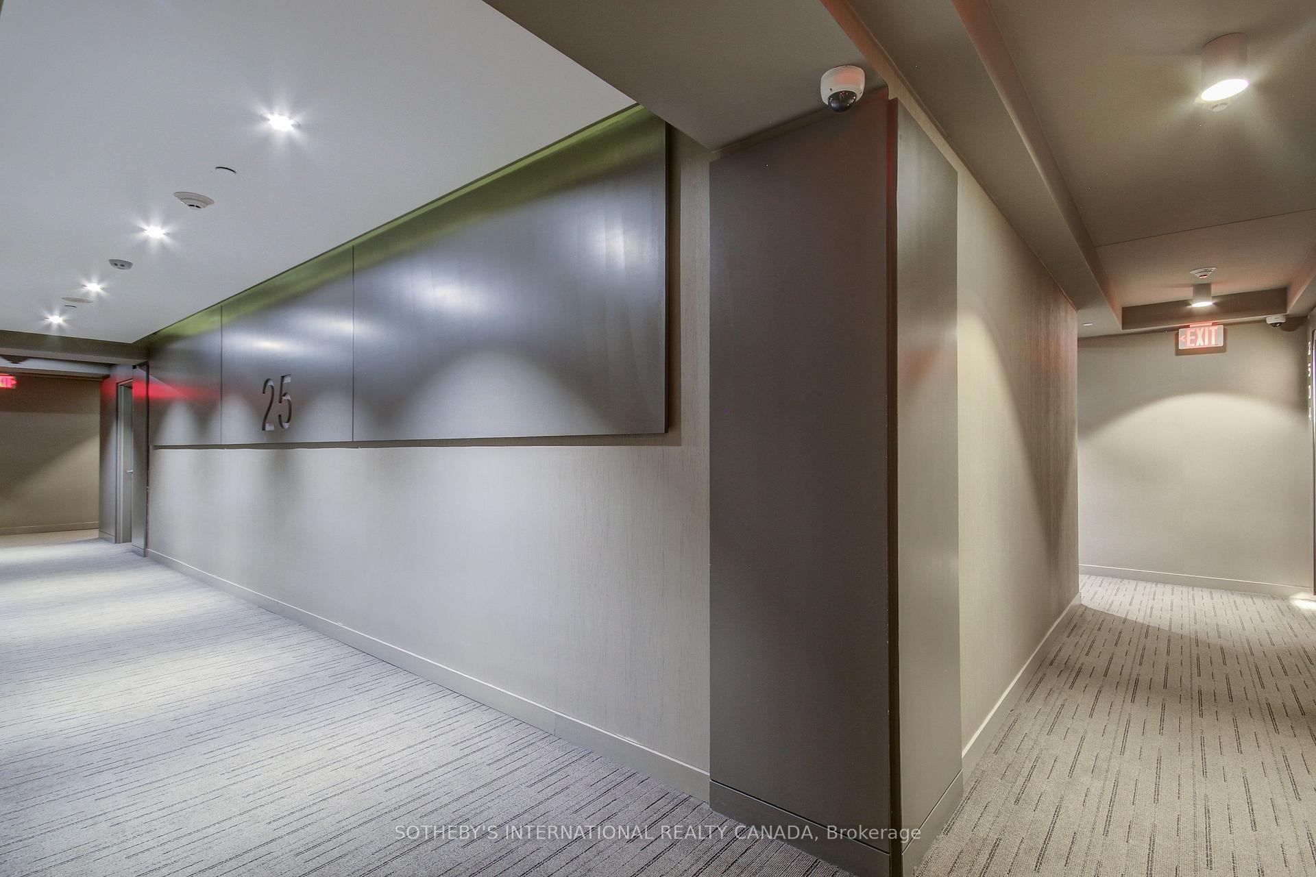 2 Bedrooms Condo at 1 Bloor, Toronto For sale