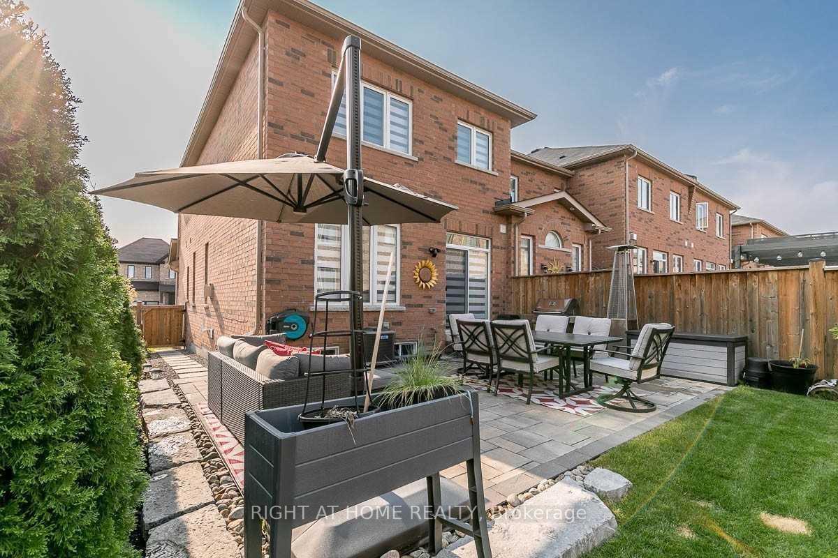 86 Selby Crescent, Bradford West Gwillimbury, ON L3Z 0V3