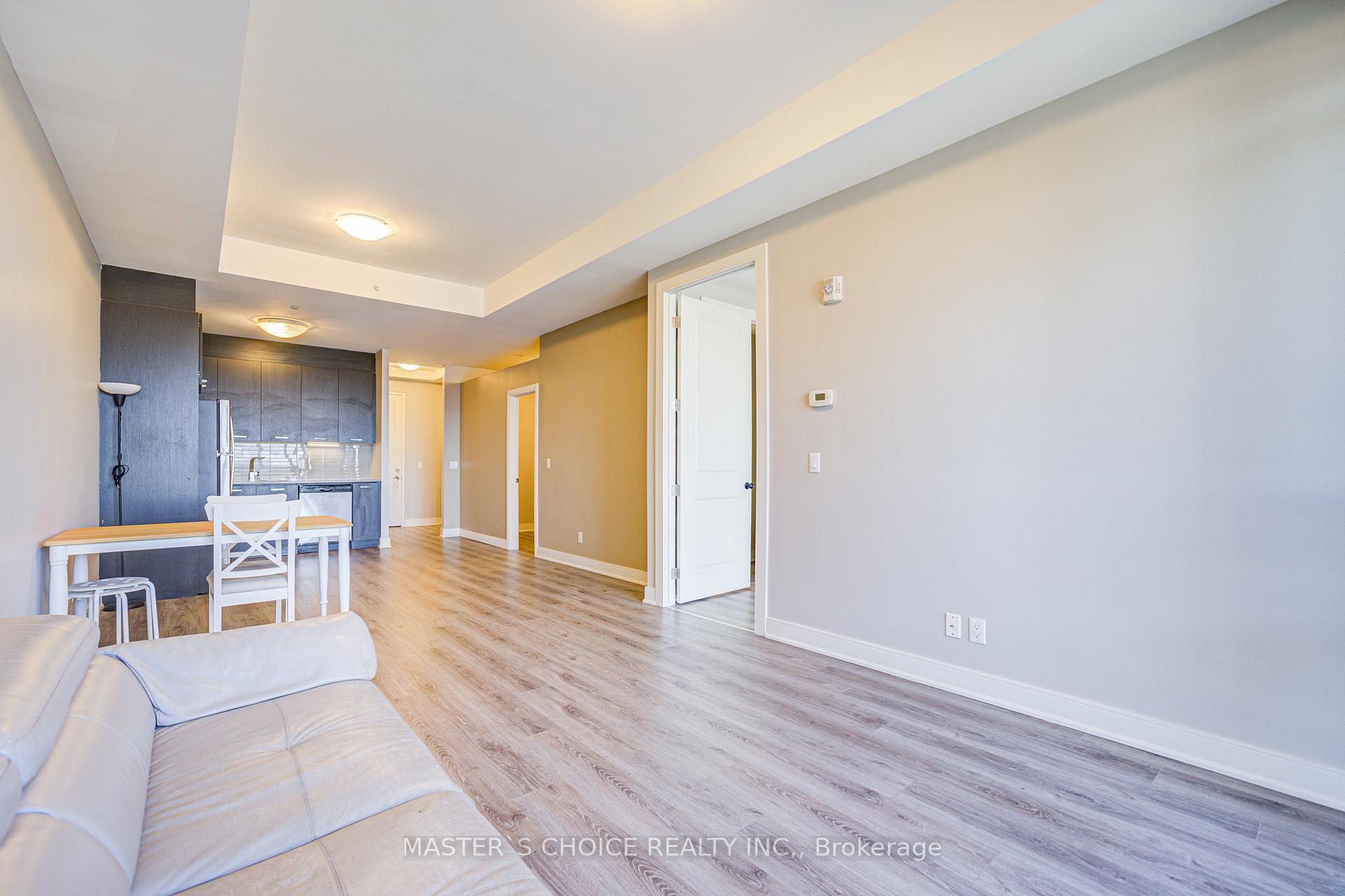 2 Bedrooms Condo at 150 Main, Hamilton For sale