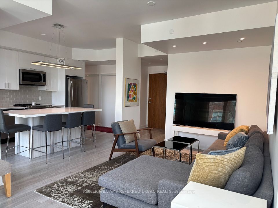 #404 - 385 Osler Street, Toronto, ON M6N 2Z4