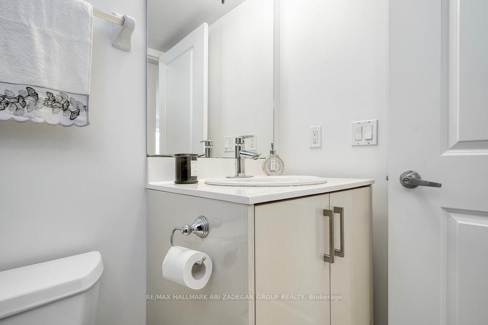 3 Bedrooms Condo at 5791 Yonge, Toronto For sale