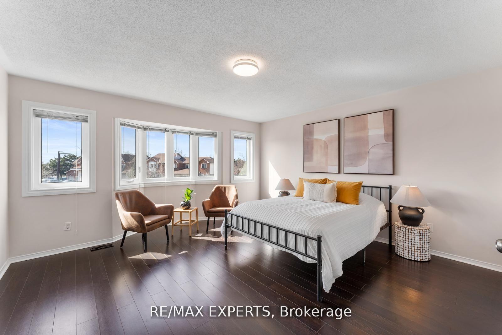 5 Bedrooms Condo at 1484 Torrington, Mississauga For sale