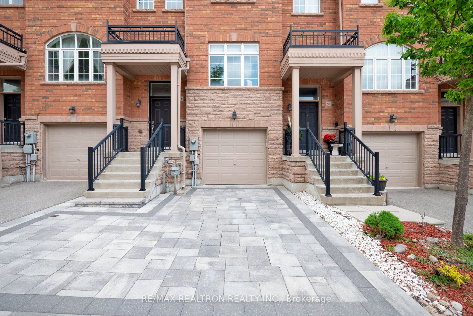 8777 Dufferin Street, #45
