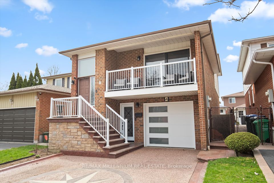 4 Martindale Crescent, Brampton, ON L6X 2T9