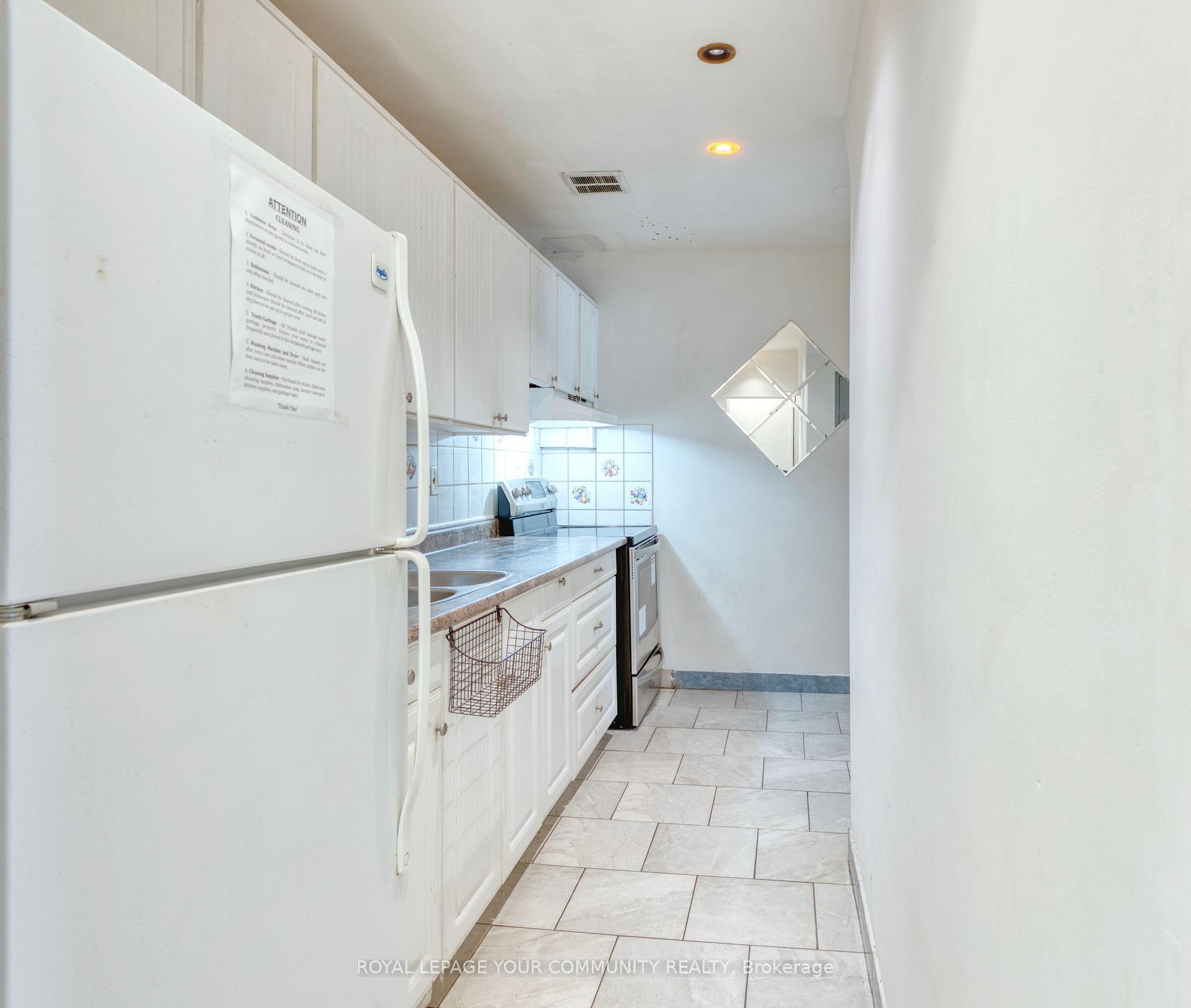 3 Bedrooms Condo at 100 Mornelle, Toronto For sale