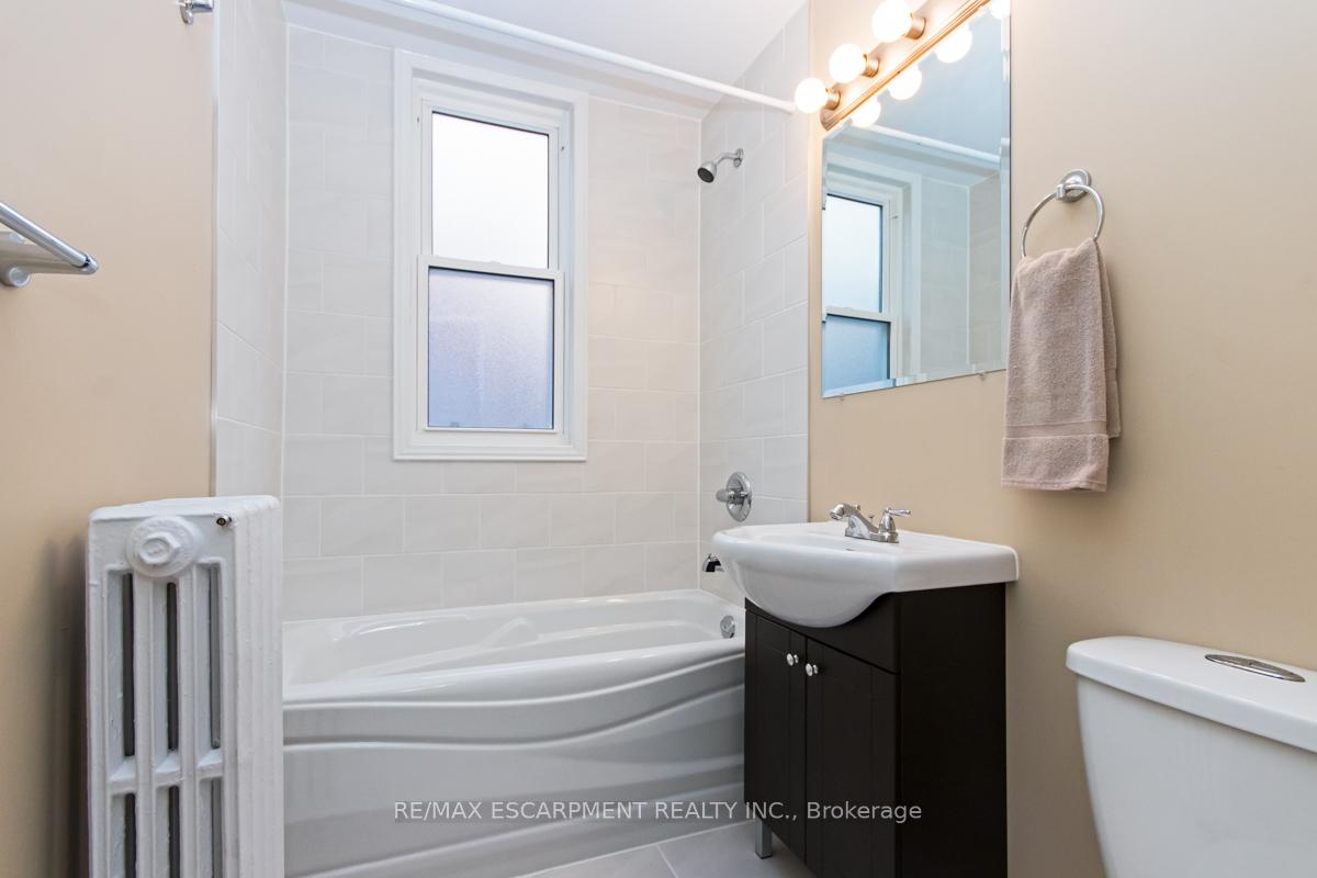 1 Bedroom Condo at 362 John, Hamilton For sale