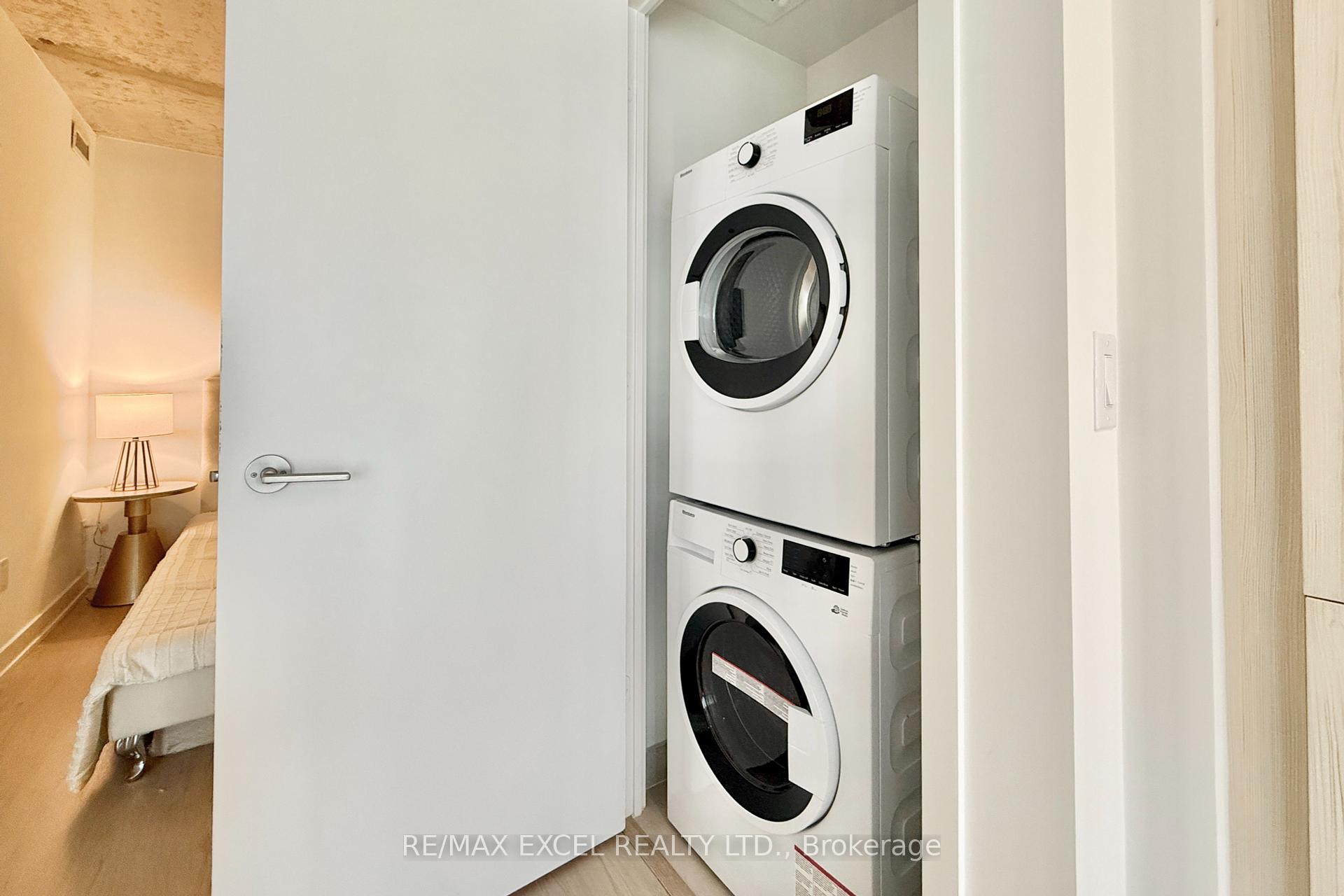 2 Bedrooms Condo at 65 Mutual, Toronto For sale