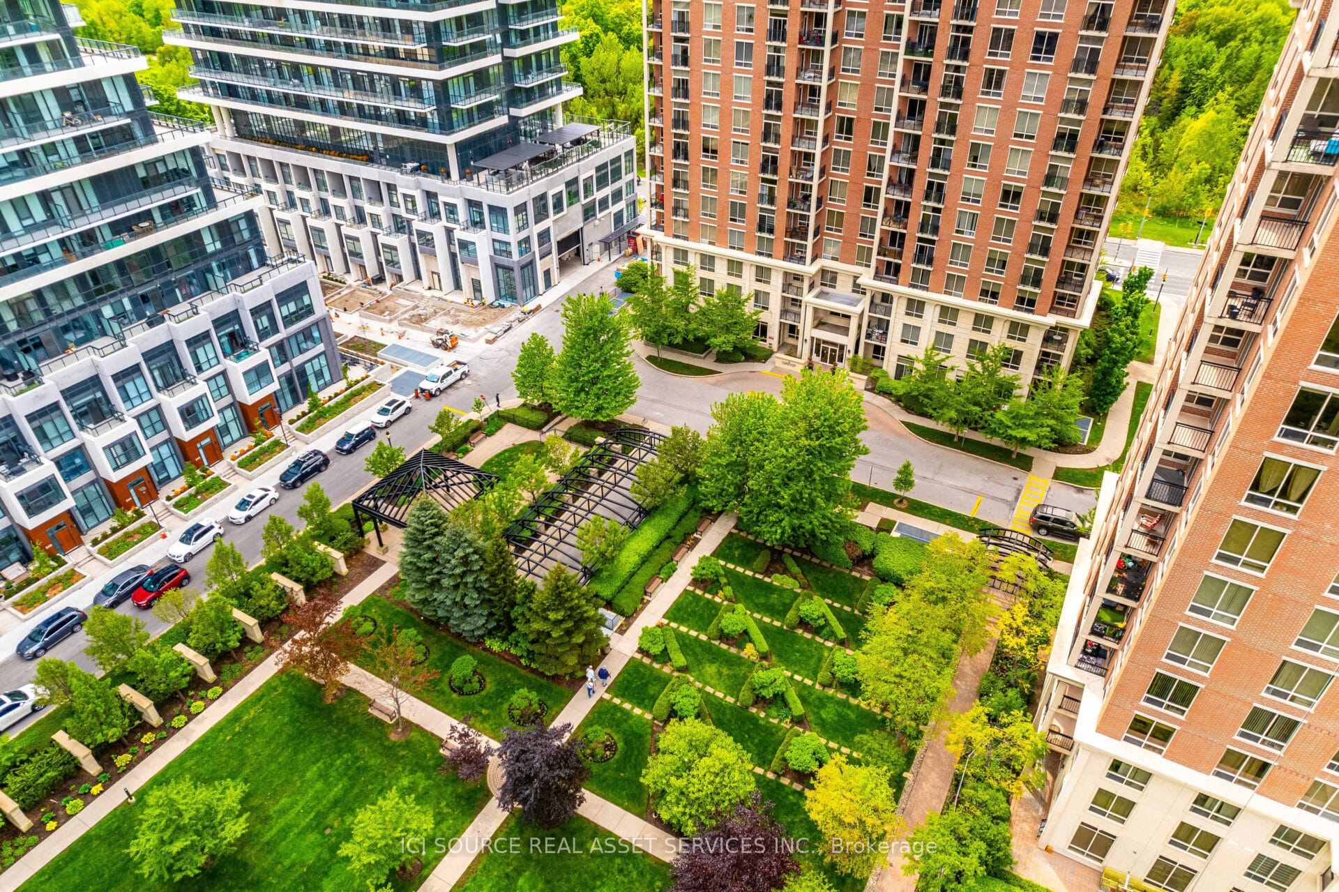 2 Bedrooms Condo at 1101 Leslie, Toronto For sale
