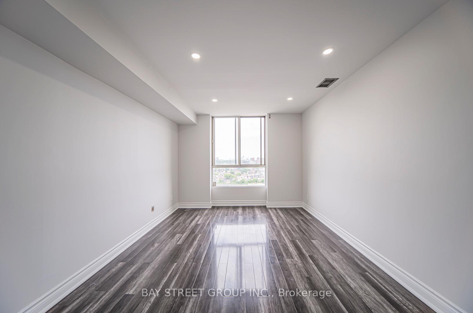 3 Bedrooms Condo at 2470 Eglinton, Toronto For sale