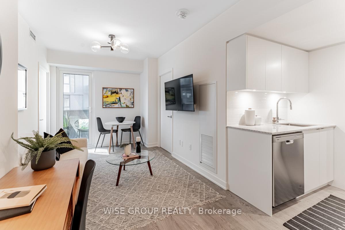 2 Bedrooms Condo at 500 Wilson,  Toronto For sale