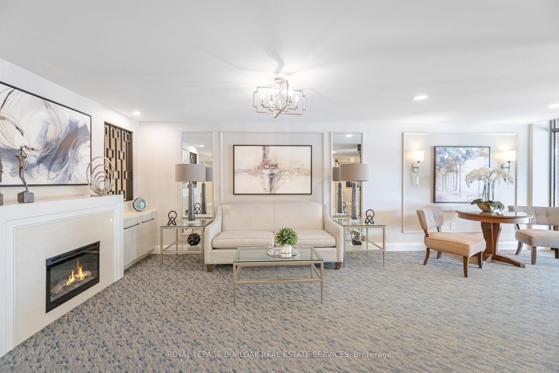 2 Bedrooms Condo at 1230 Marlborough, Oakville For sale