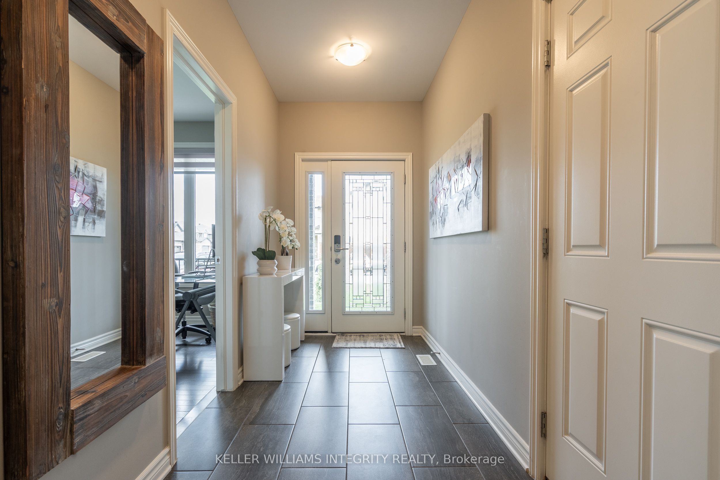 1126 Beckett Crescent
