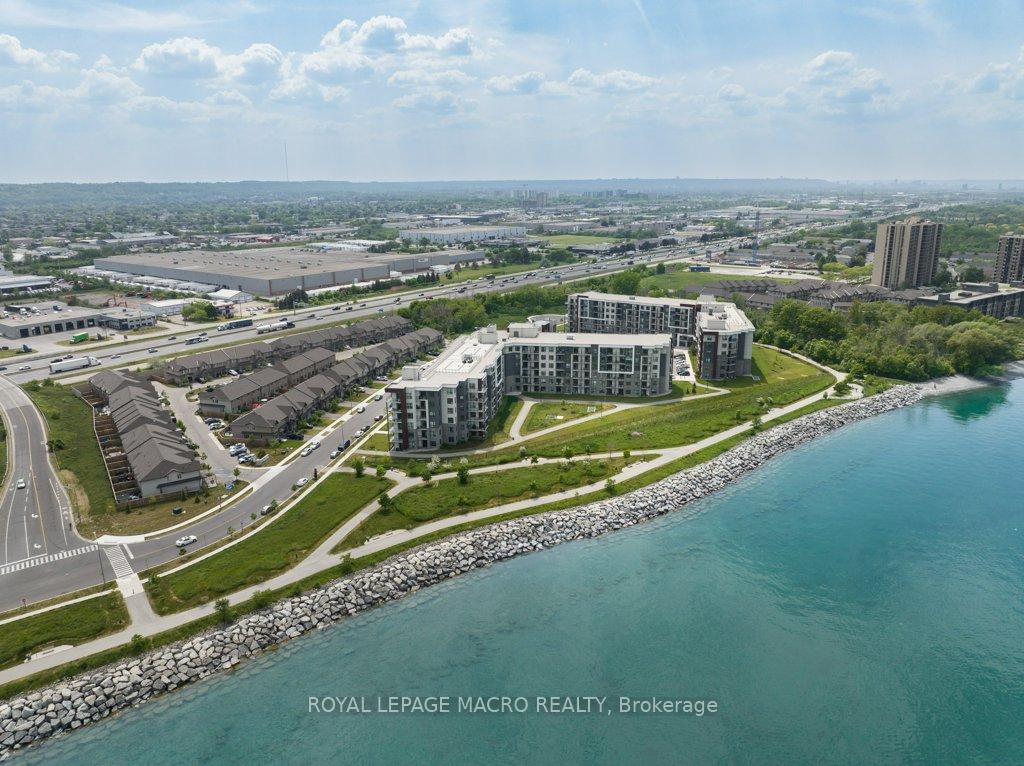 1 Bedroom Condo at 125 Shoreview,  Hamilton For sale