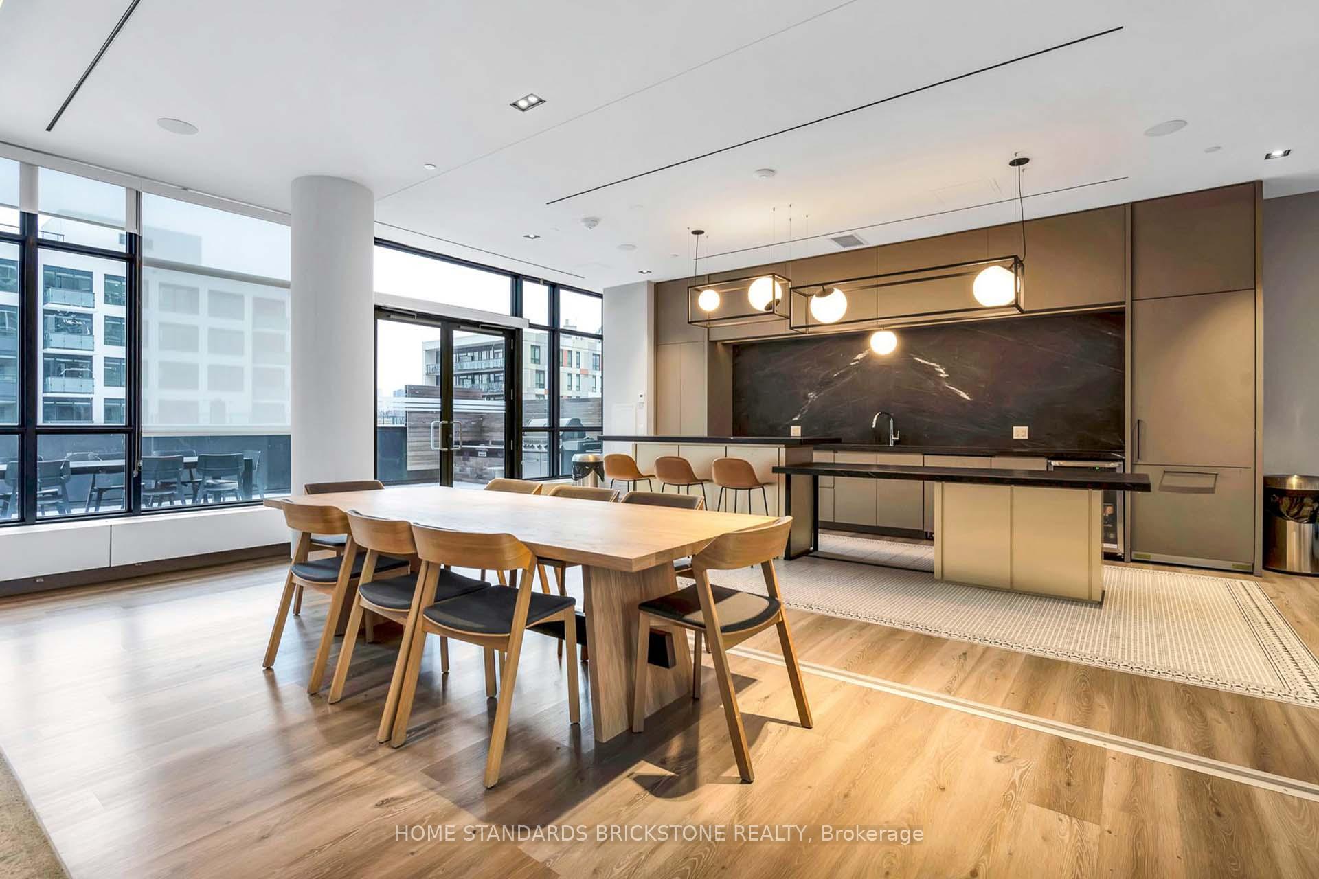 2 Bedrooms Condo at 34 Tubman, Toronto For sale