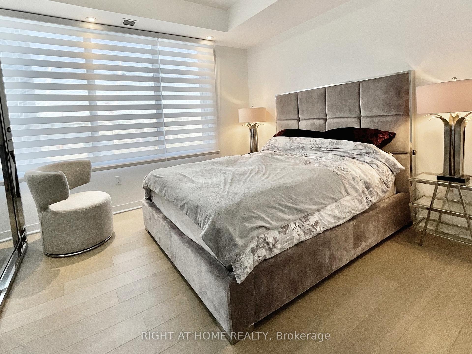 2 Bedrooms Condo at 501 Adelaide, Toronto For sale