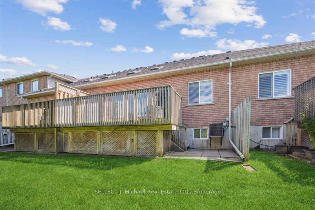 3 Bedrooms Condo at 213 Nash, Hamilton For sale
