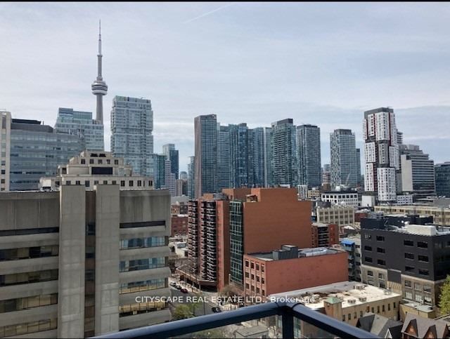 210 Simcoe