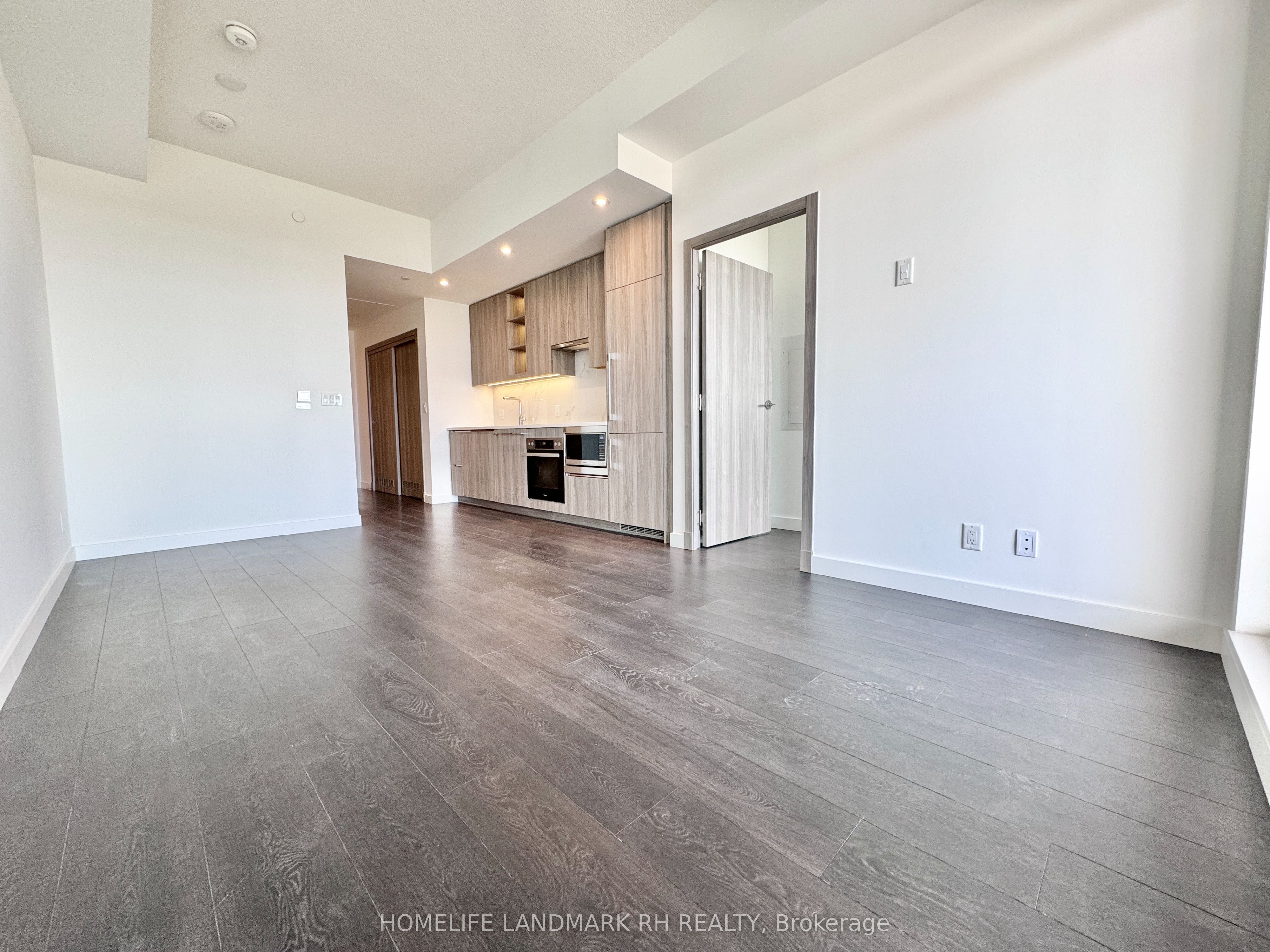 27 McMahon Drive, #610