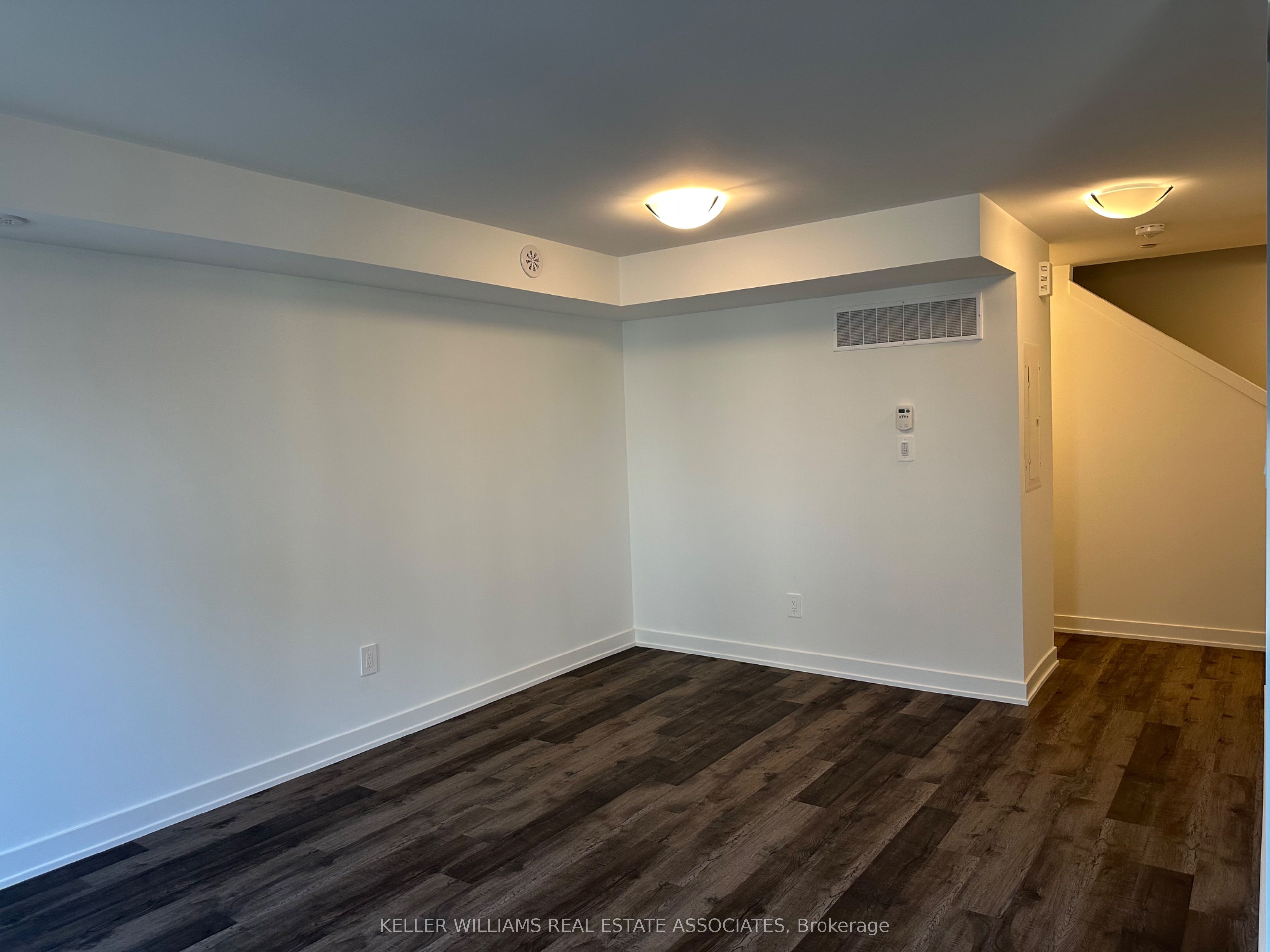 55 Romilly Avenue, #7