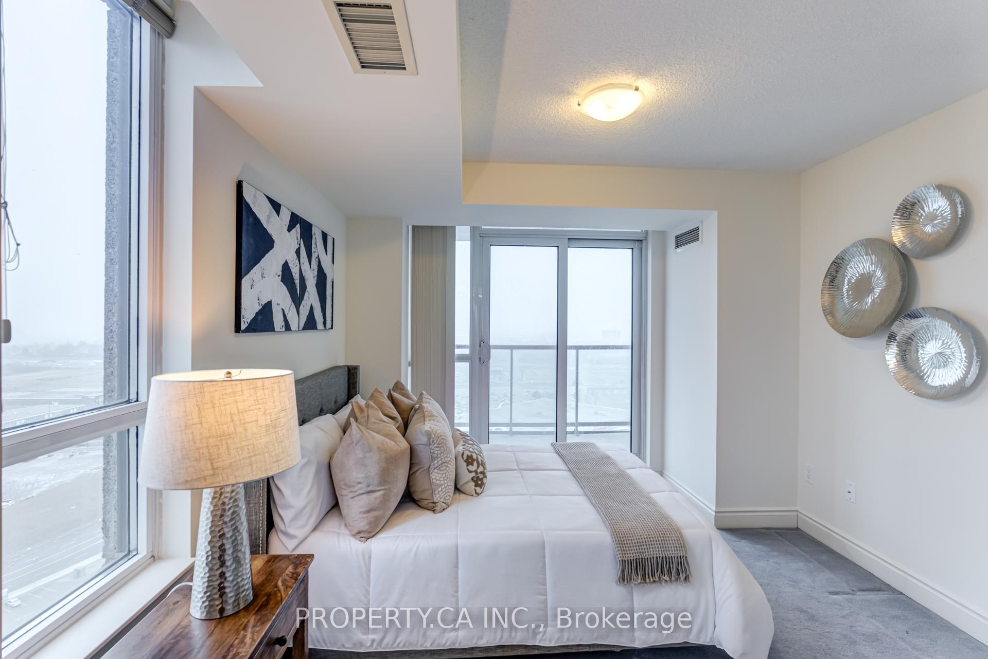 2 Bedrooms Condo at 50 Brian Harrison, Toronto For sale