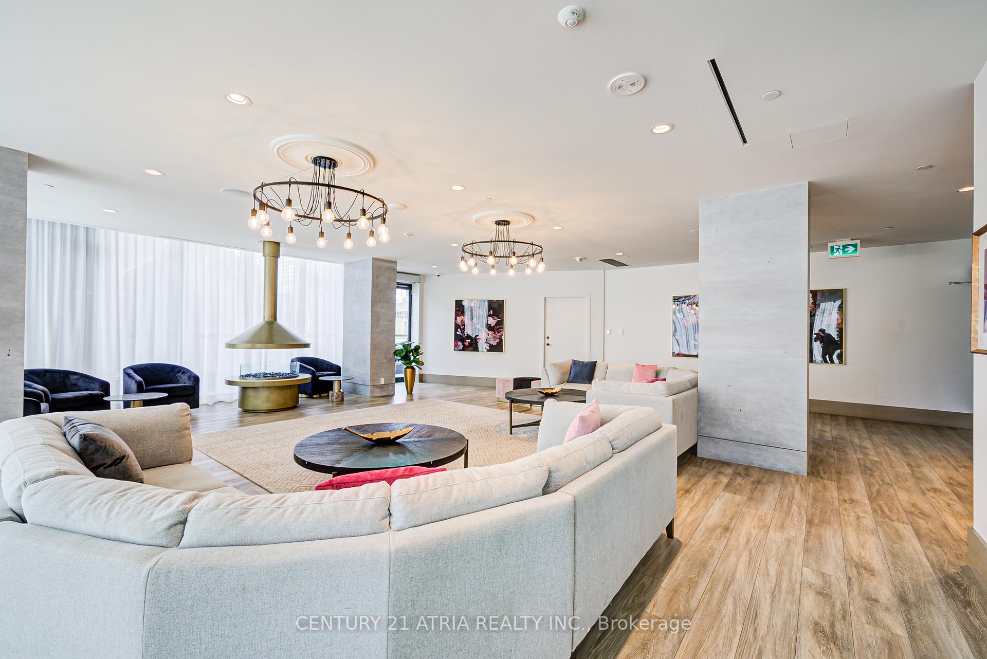 2 Bedrooms Condo at 60 Shuter, Toronto For sale