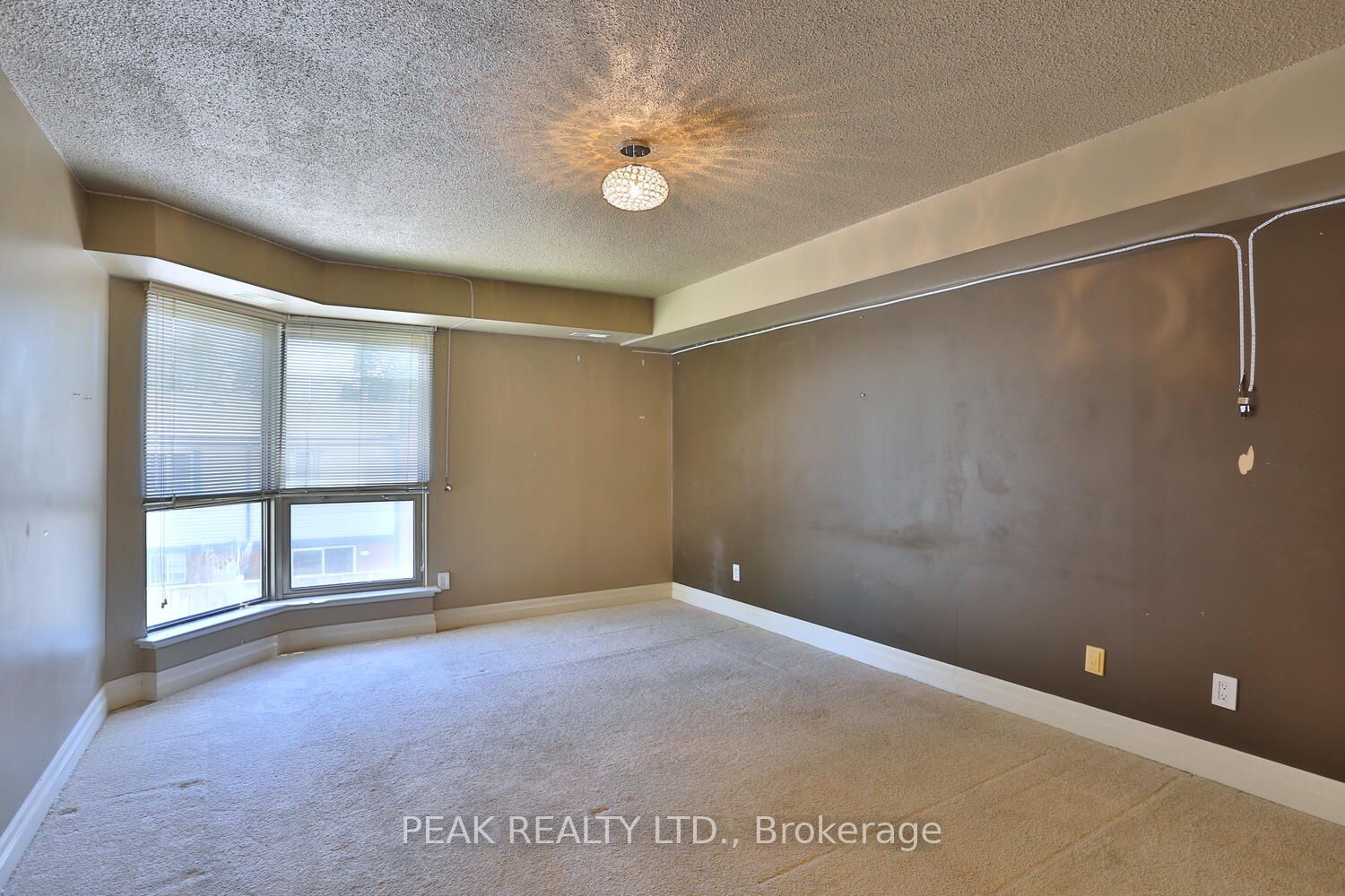 3267 King Street E, #205
