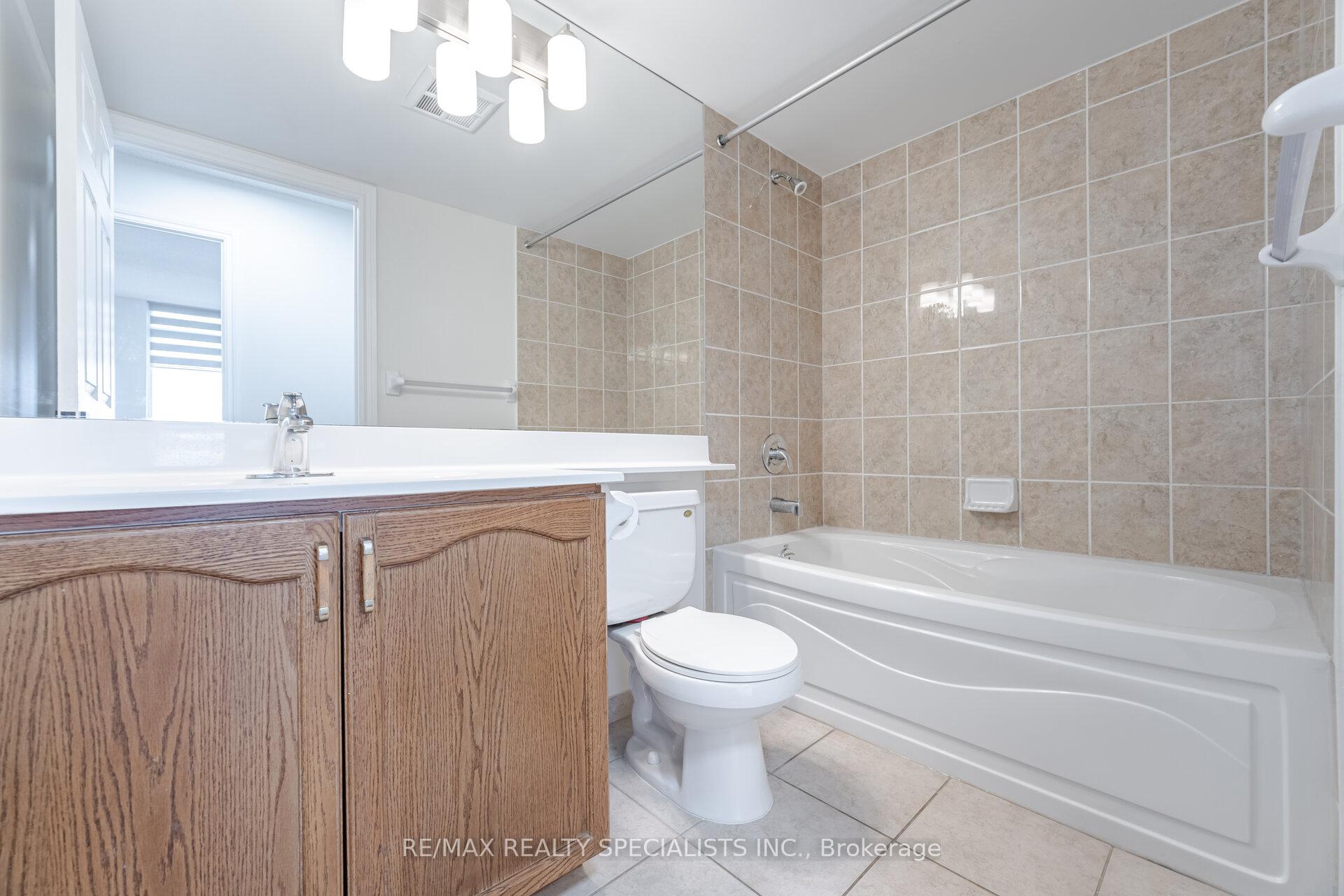 3 Bedrooms Condo at 700 Humberwood, Toronto For sale