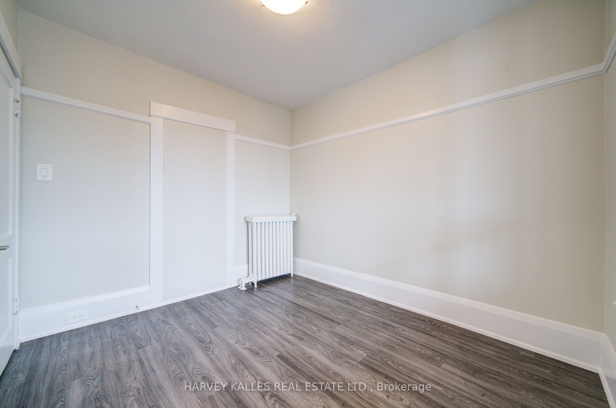 1074 St Clair Avenue W 2