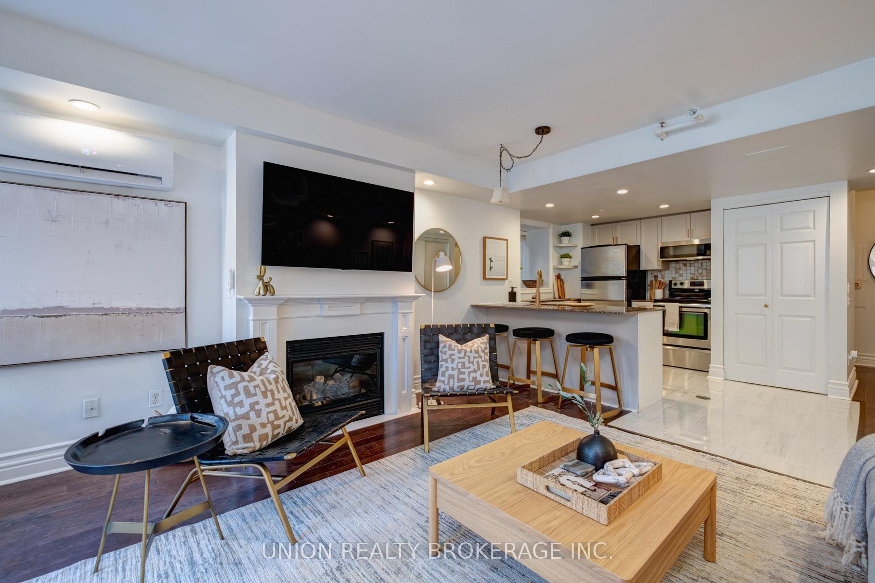 1 Bedroom Condo at 539 Jarvis,  Toronto For sale