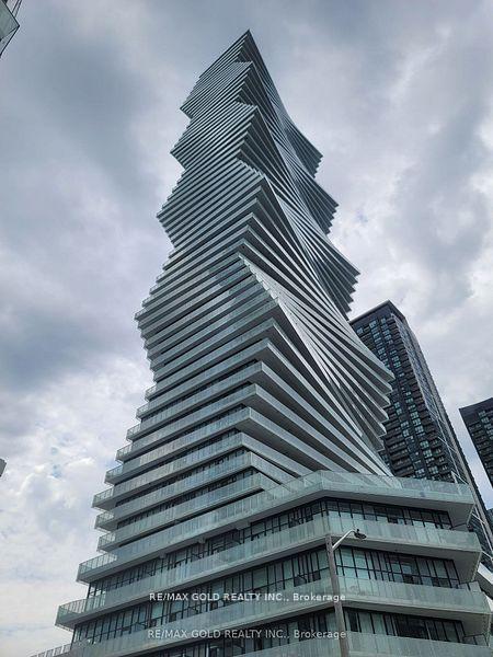 3 Bedrooms Condo at 3900 Confederation, Mississauga For sale