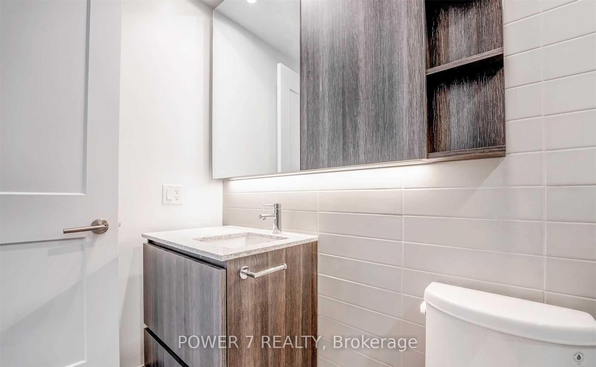 #1001 – 21 Park Street, Mississauga, ON L5G 1L7