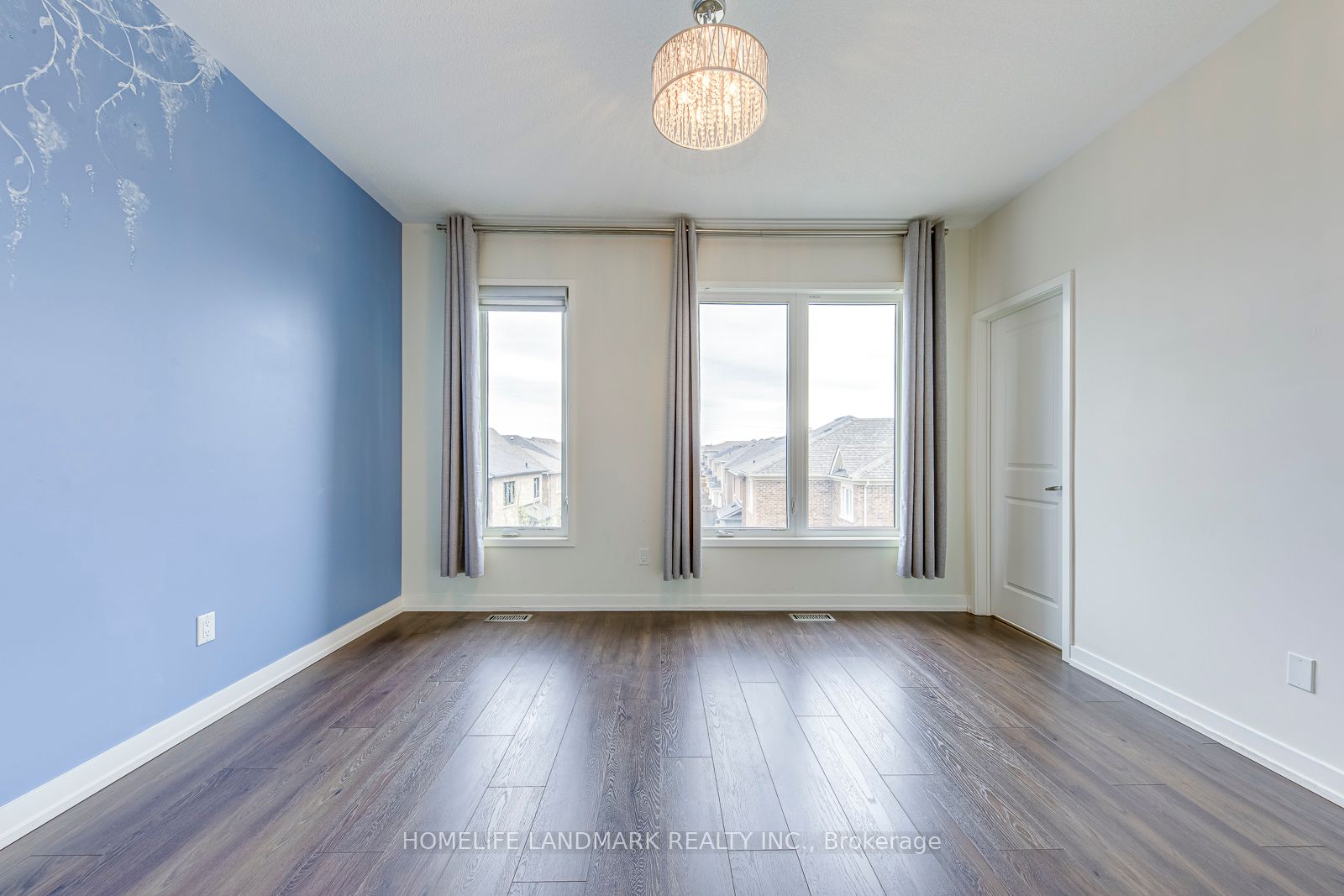 3098 Ernest Appelbe Boulevard