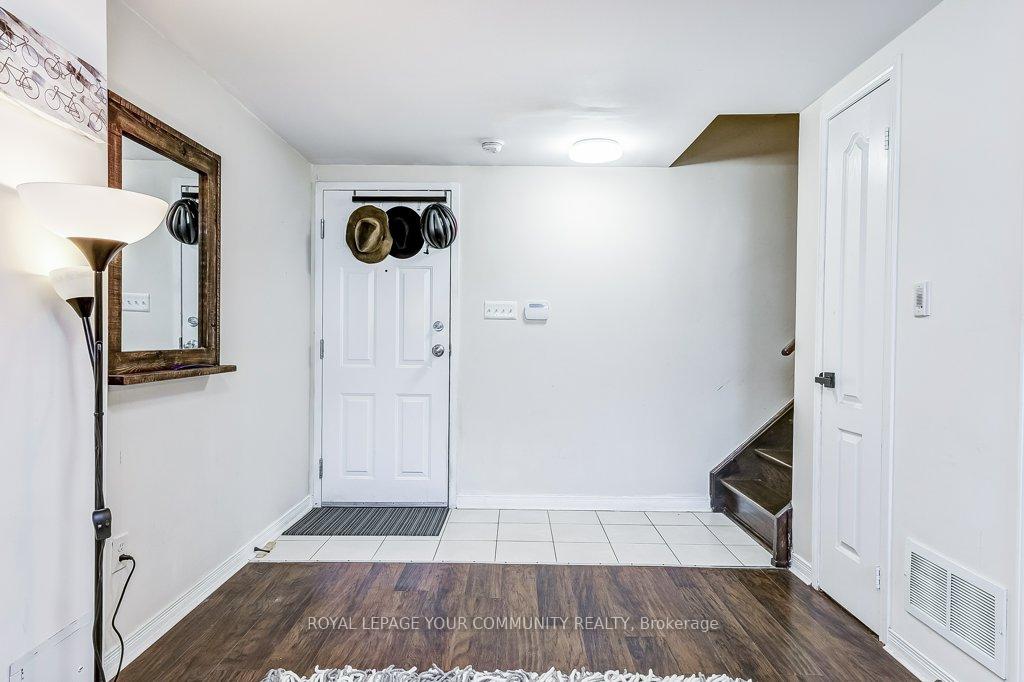 4 Bedrooms Condo at 651 Warden, Toronto For sale