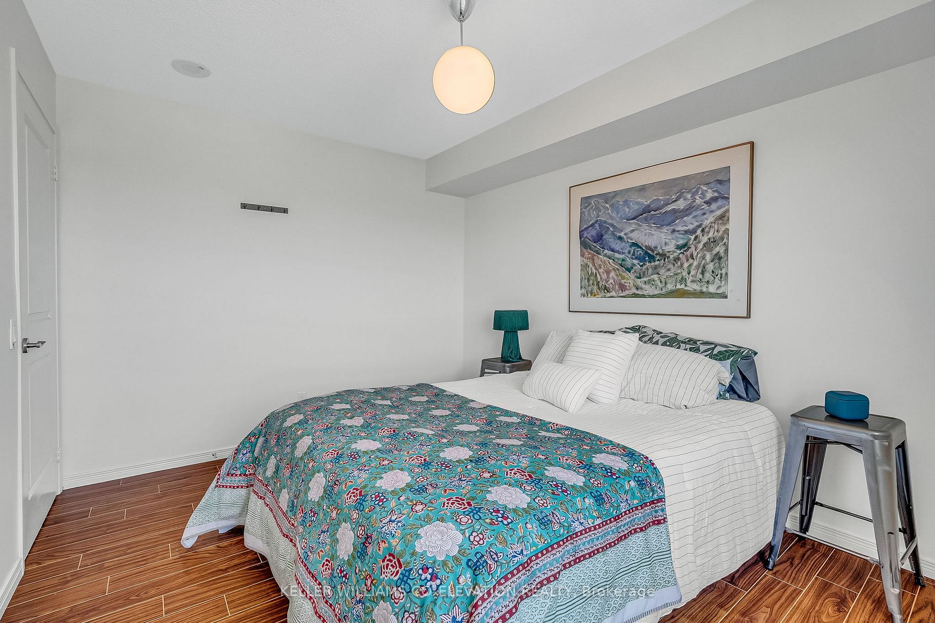 3 Bedrooms Condo at 60 Heintzman, Toronto For sale