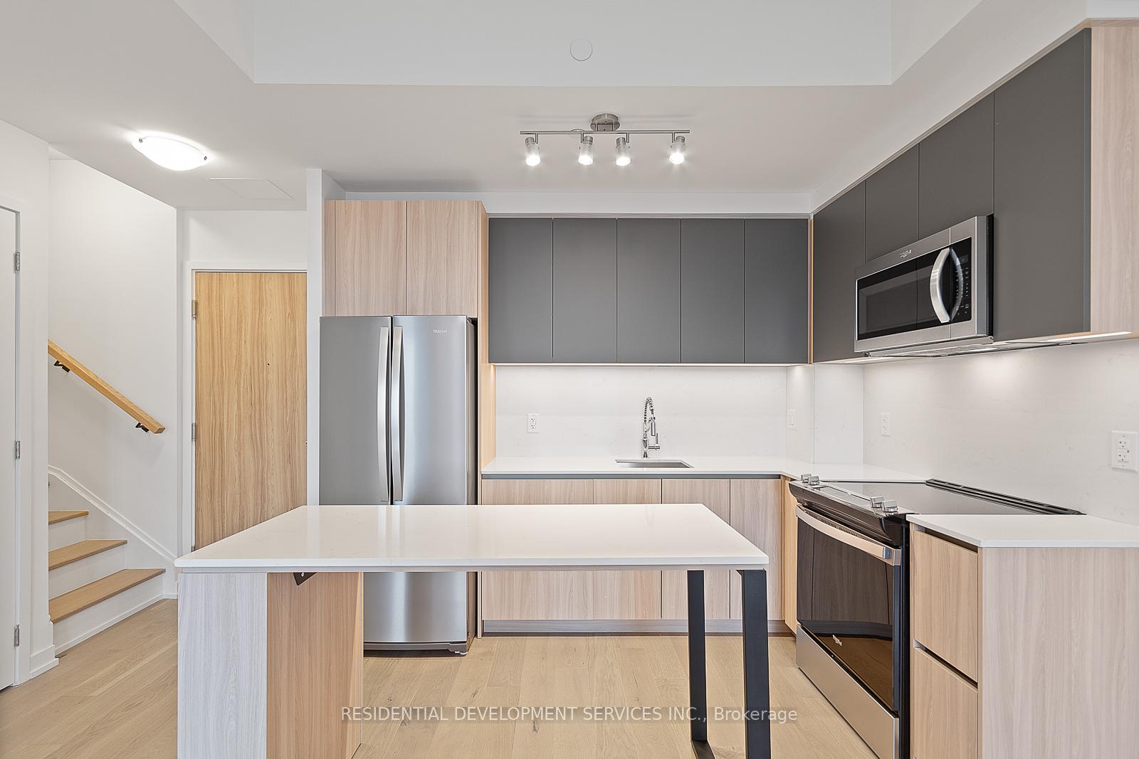 3 Bedrooms Condo at 3100 Keele,  Toronto For sale