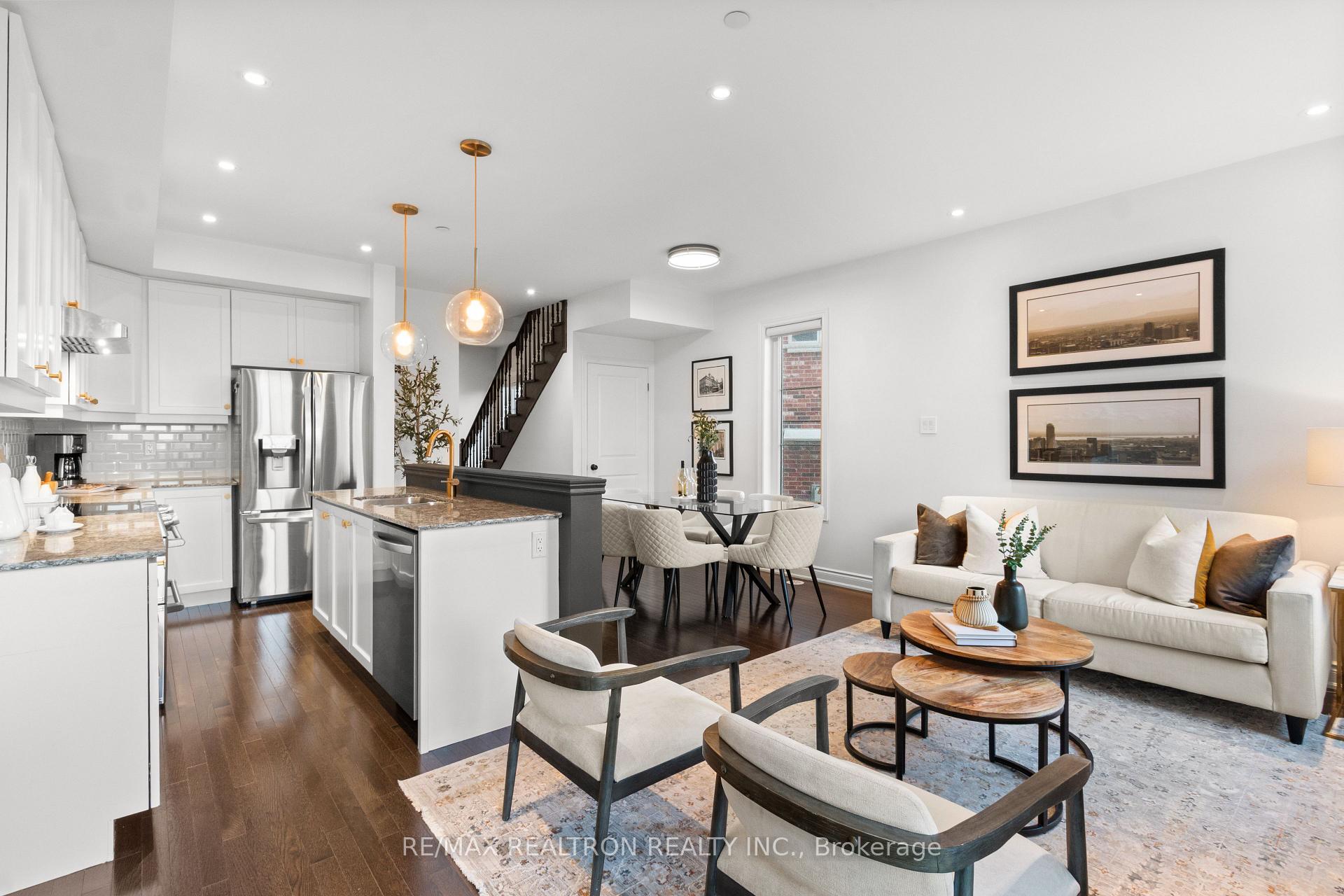 4 Bedrooms Condo at 1331 Major Mackenzie, Vaughan For sale