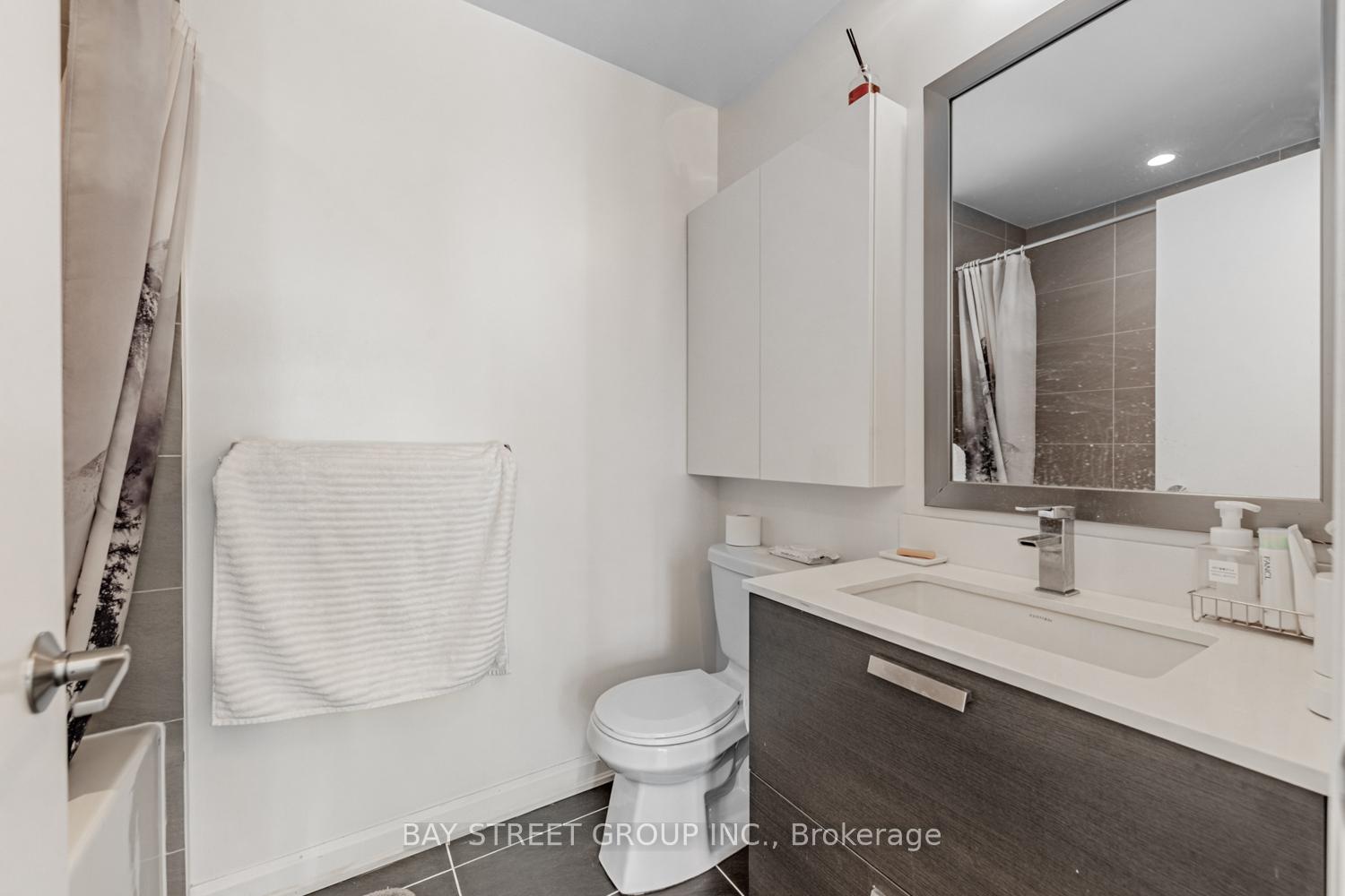 3 Bedrooms Condo at 9 Bogert, Toronto For sale