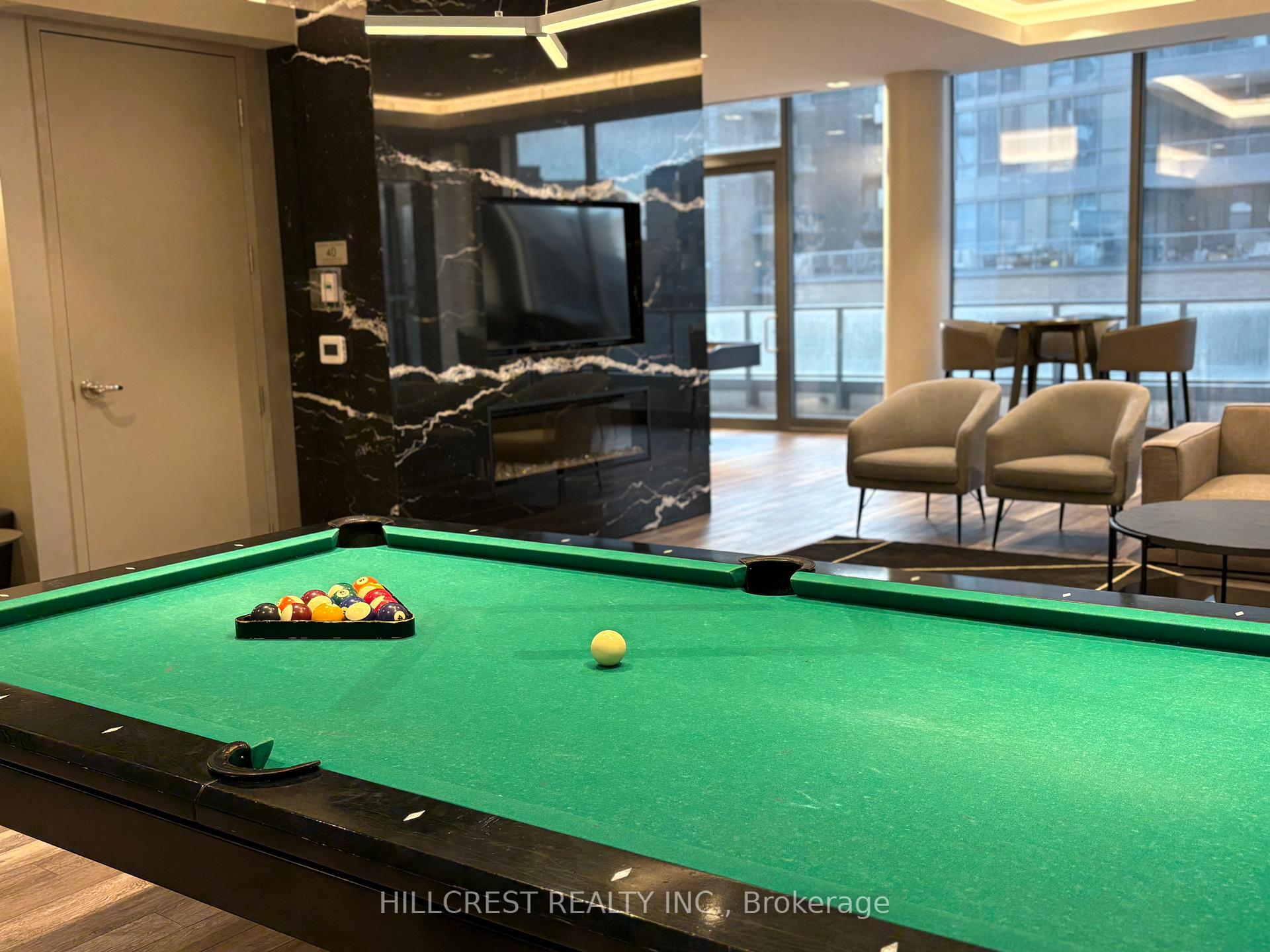 2 Bedrooms Condo at 36 Forest Manor,  Toronto For sale