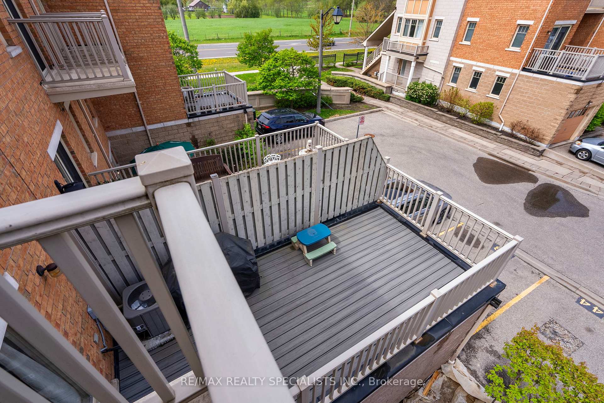 2 Bedrooms Condo at 3985 Eglinton, Mississauga For sale