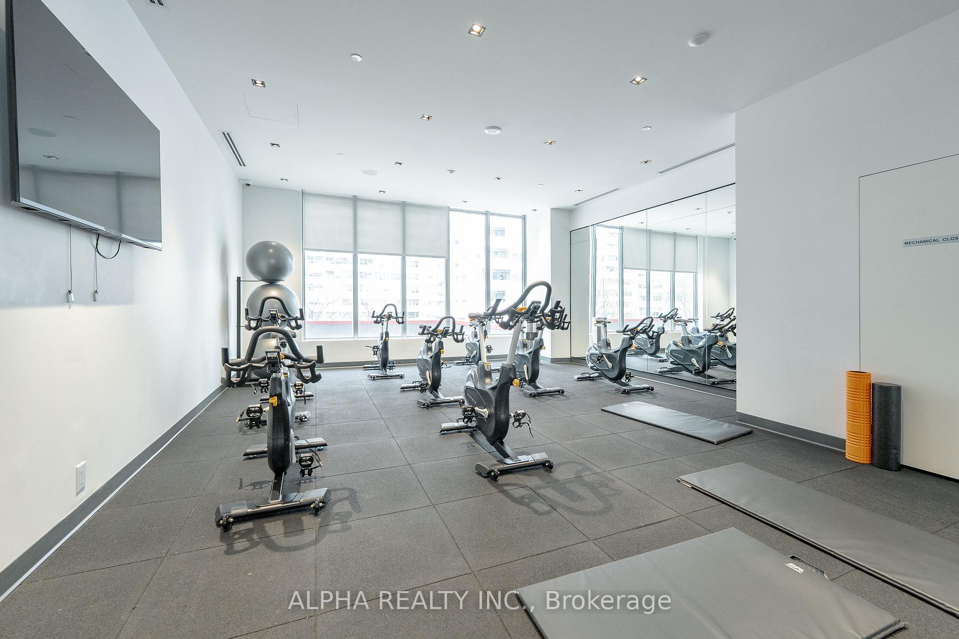 3 Bedrooms Condo at 50 Dunfield,  Toronto For sale