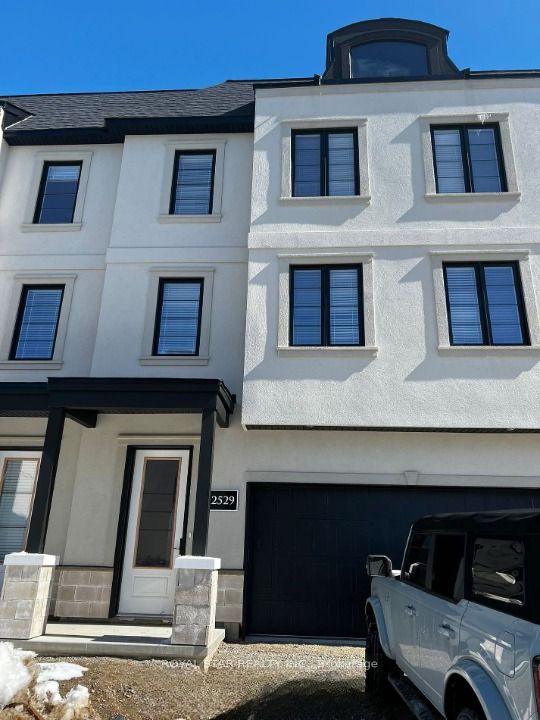 #32 - 2529 Meadowlands Way, London North, ON N6G 5L8